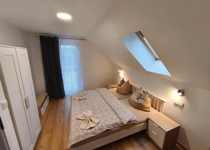 Prazdninova Nyaraló *